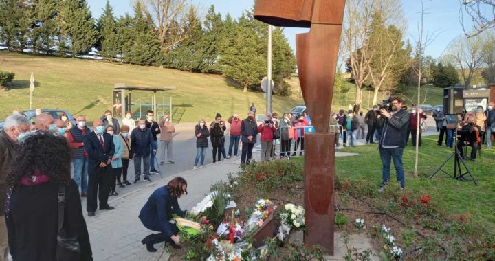 Santa Eugenia homenajea a las víctimas del 11M